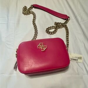 Guess Noelle Crossbody Camera Bag
Pink Leather Crossbody Bag
